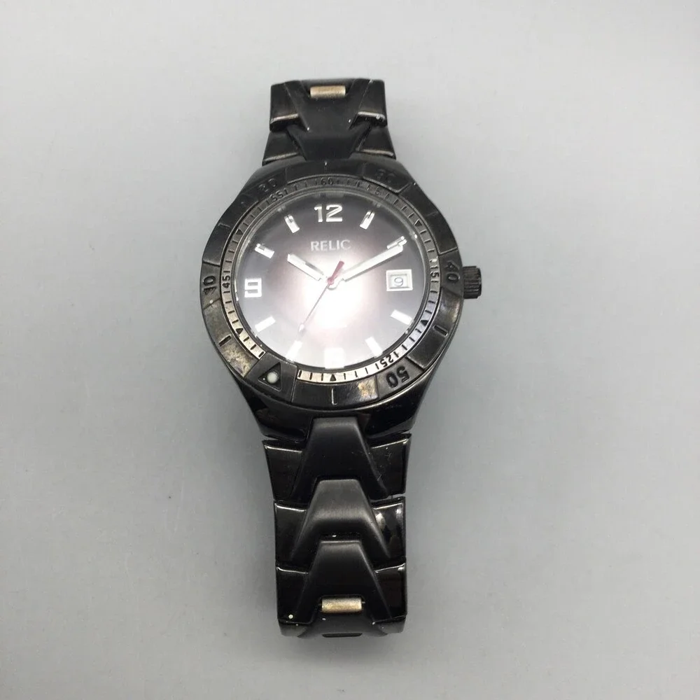 Relic Wet ZR11811 Mens Watch 40mm Black Dial Stainless Date New Battery 8.25